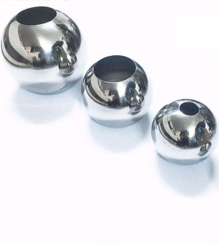 Chine boule en métal de 50MM * 25,5 millimètres avec le trou, boule de cavité de l&#039;acier inoxydable SS304 avec le trou usine